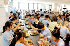 全面终止学校食堂外包运营模